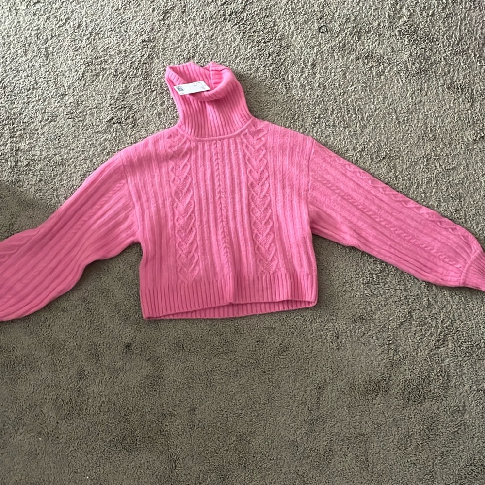 H&M Xs Pink Crop Sweater with Tag still on